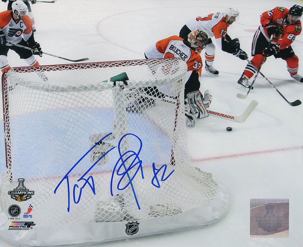 Tomas Kopecky Signed Chicago Blackhawks 2010 Stanley Cup Goal Shot 8x10 Photo - KOP08P401 - Tomas Kopecky Signed Chicago Blackhawks 2010 Stanley Cup Goal Shot 8x10 Photo product image