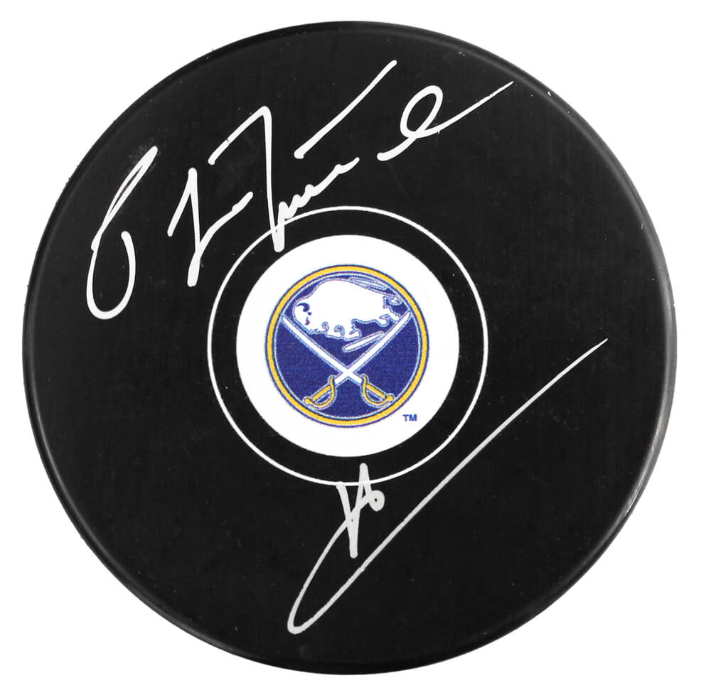 Pat LaFontaine Signed Buffalo Sabres Logo Hockey Puck - LAFPUC400 - Pat LaFontaine Signed Buffalo Sabres Logo Hockey Puck product image