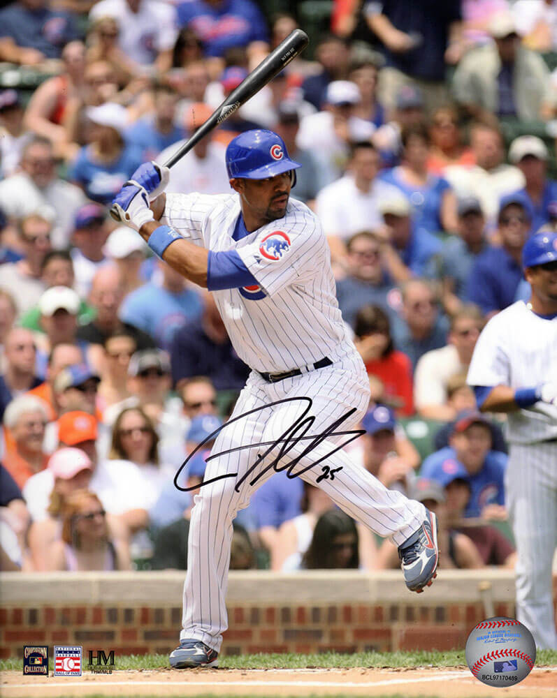 Derrek Lee Signed Chicago Cubs White Jersey Batting 8x10 Photo - LEE08P110 - Derrek Lee Signed Chicago Cubs White Jersey Batting 8x10 Photo product image