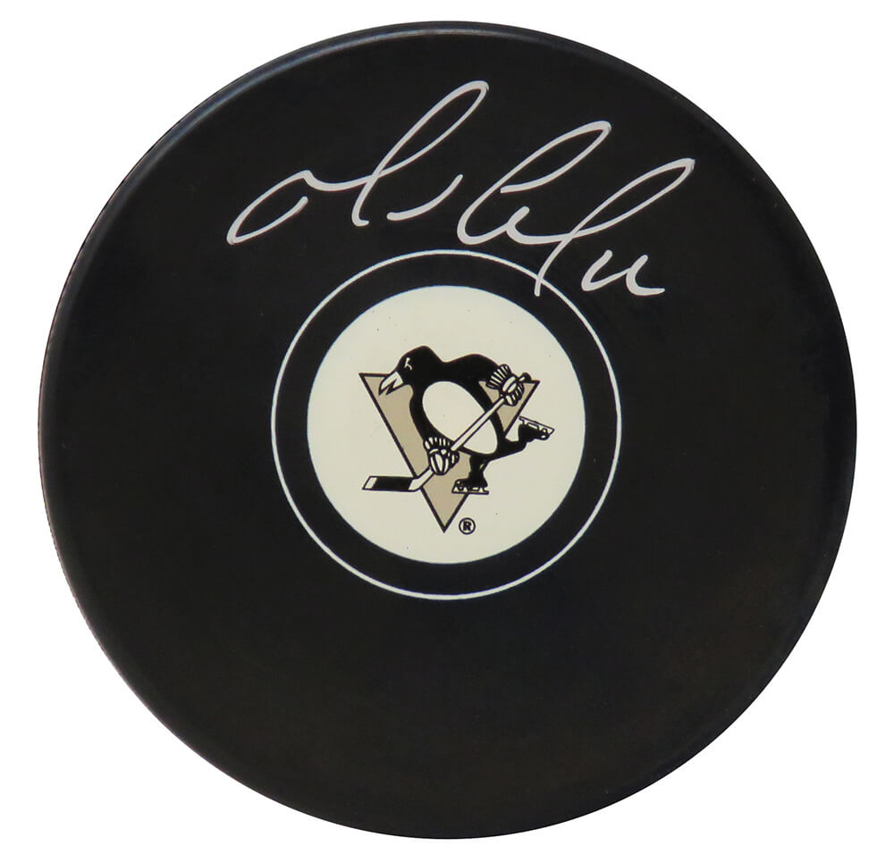 Mario Lemieux Signed Pittsburgh Penguins B&W Logo Hockey Puck - LEMPUC400 - Mario Lemieux Signed Pittsburgh Penguins B&W Logo Hockey Puck product image