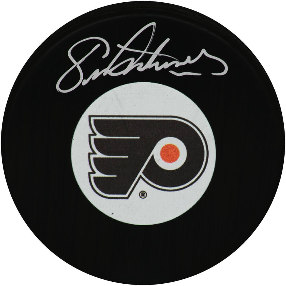 Eric Lindros Signed Flyers Team Logo Hockey Puck - LINPUC415 - Eric Lindros Signed Flyers Team Logo Hockey Puck product image