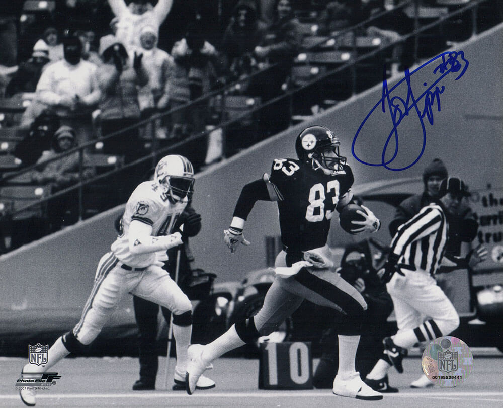 Louis Lipps Signed Pittsburgh Steelers B&W Action vs Dolphins 8x10 Photo - LIP08P307 - Louis Lipps Signed Pittsburgh Steelers B&W Action vs Dolphins 8x10 Photo product image