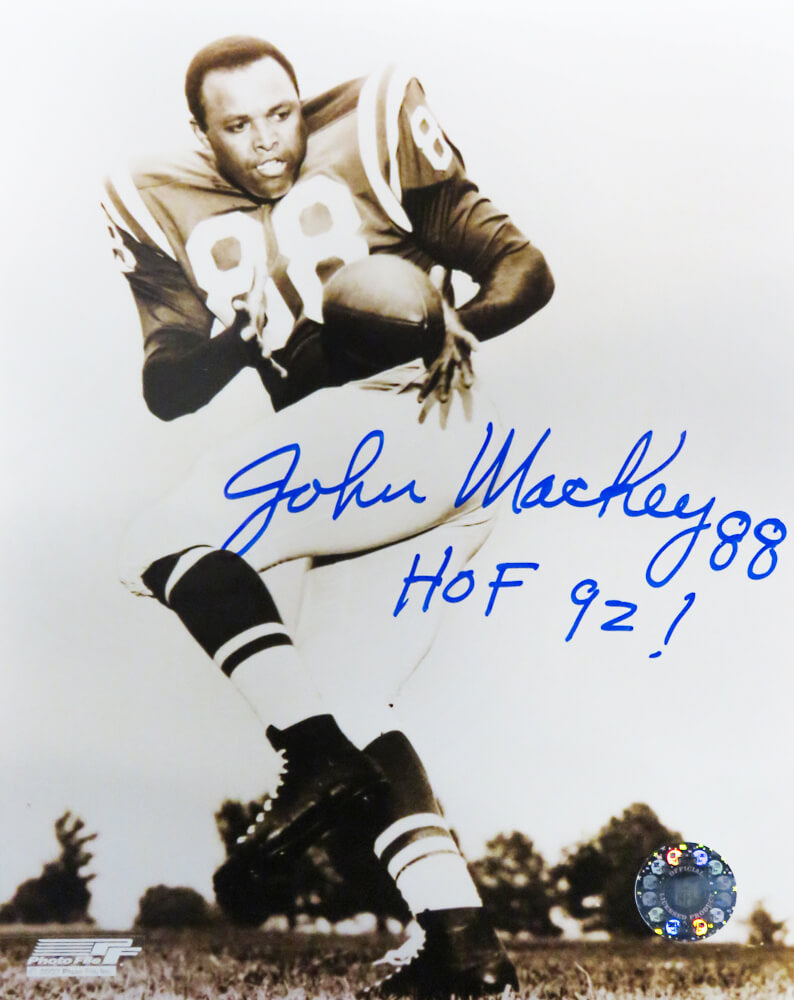 John Mackey Signed Colts B&W Pose 8x10 Photo w/HOF'92 - MAC08P322 - John Mackey Signed Colts B&W Pose 8x10 Photo w/HOF'92 product image