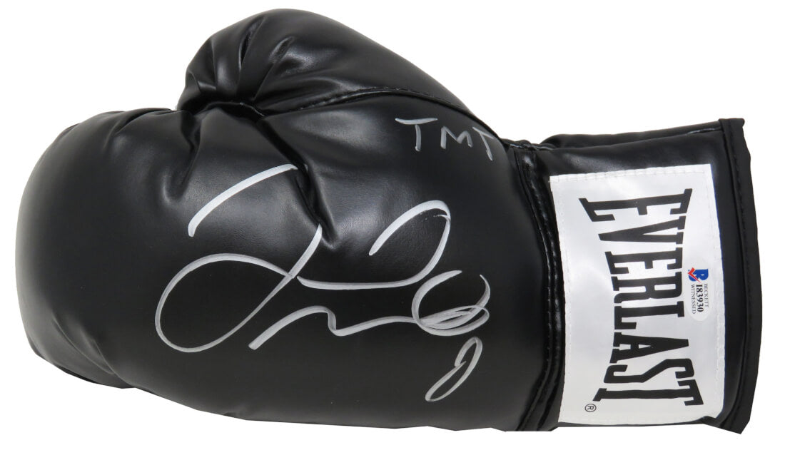 Floyd Mayweather Jr. Signed Everlast Black Boxing Glove w/TMT (Beckett) - MAYGLV508 - Floyd Mayweather Jr. Signed Everlast Black Boxing Glove w/TMT (Beckett) product image
