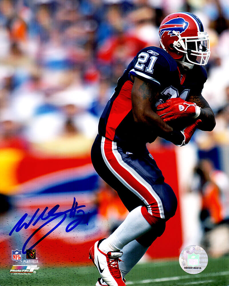 Willis McGahee Signed Buffalo Bills Action 8x10 Photo - MCG08P300 - Willis McGahee Signed Buffalo Bills Action 8x10 Photo product image