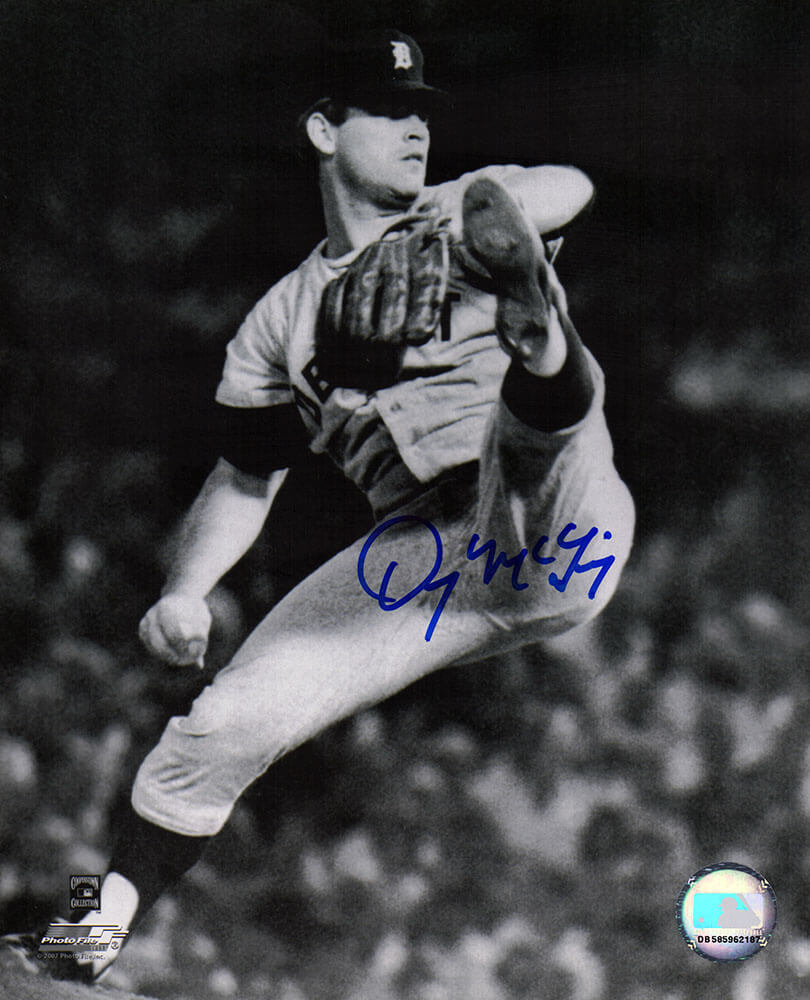 Denny McLain Signed Detroit Tigers B&W Wind Up Pitching 8x10 Photo - MCL08P115 - Denny McLain Signed Detroit Tigers B&W Wind Up Pitching 8x10 Photo product image