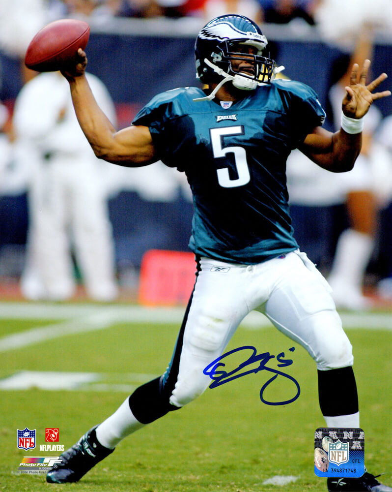 Donovan McNabb Signed Philadelphia Eagles Passing Action 8x10 Photo - MCN08P300 - Donovan McNabb Signed Philadelphia Eagles Passing Action 8x10 Photo product image
