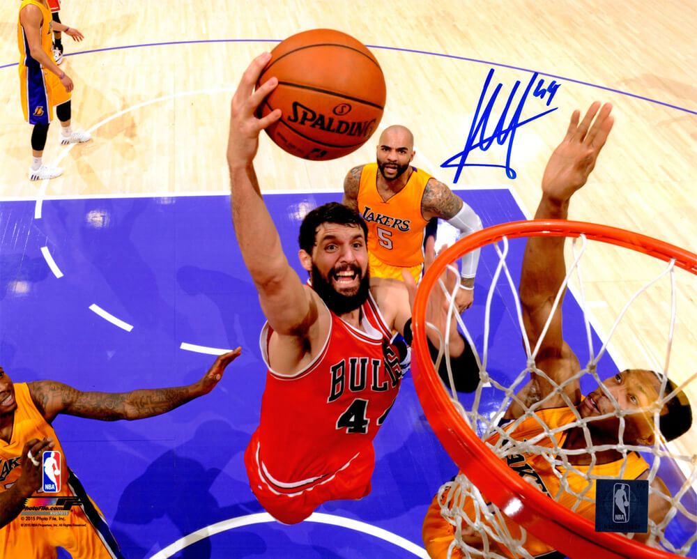 Nikola Mirotic Signed Chicago Bulls Action vs Los Angeles Lakers 8x10 Photo - MIR08P201 - Nikola Mirotic Signed Chicago Bulls Action vs Los Angeles Lakers 8x10 Photo product image