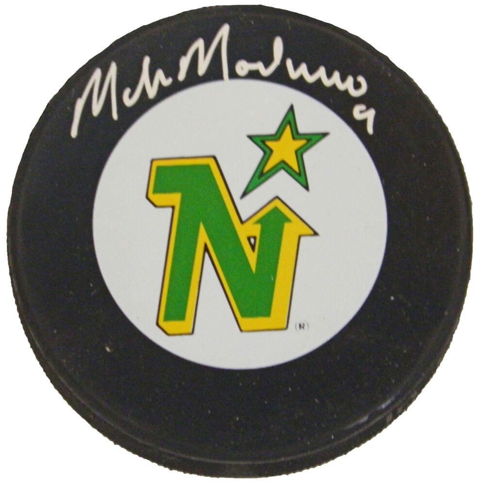 Mike Modano Signed Minnesota North Stars Throwback Logo Hockey Puck - MODPUC404 - Mike Modano Signed Minnesota North Stars Throwback Logo Hockey Puck product image