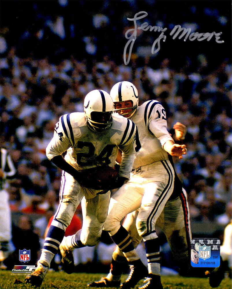 Lenny Moore Signed Baltimore Colts Hand Off From Johnny Unitas 8x10 Photo - MOO08P300 - Lenny Moore Signed Baltimore Colts Hand Off From Johnny Unitas 8x10 Photo product image