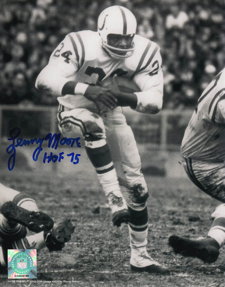 Lenny Moore Signed Colts B&W Rushing Action 8x10 Photo w/HOF'75 - MOO08P304 - Lenny Moore Signed Colts B&W Rushing Action 8x10 Photo w/HOF'75 product image
