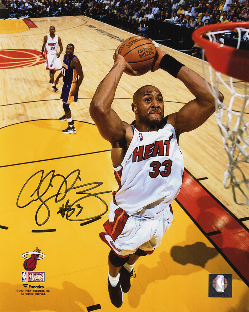 Alonzo Mourning Signed Miami Heat Action 8x10 Photo - MOU08P200 - Alonzo Mourning Signed Miami Heat Action 8x10 Photo product image