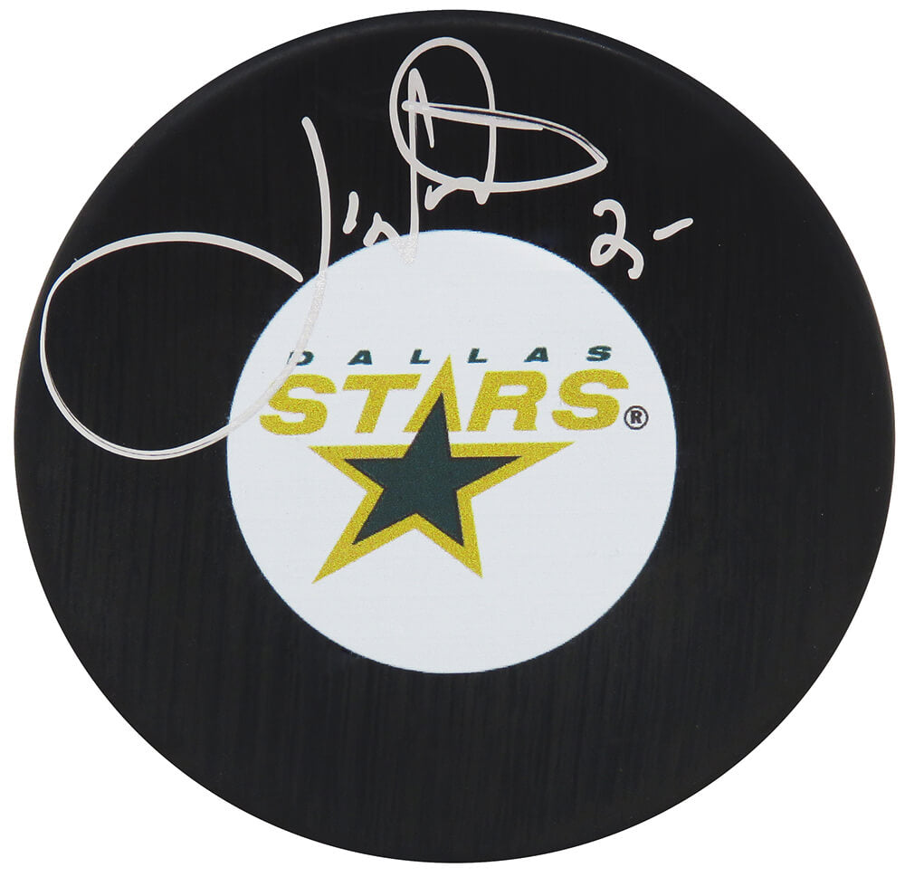 Joe Nieuwendyk Signed Dallas Stars Logo Hockey Puck - NIEPUC410 - Joe Nieuwendyk Signed Dallas Stars Logo Hockey Puck product image
