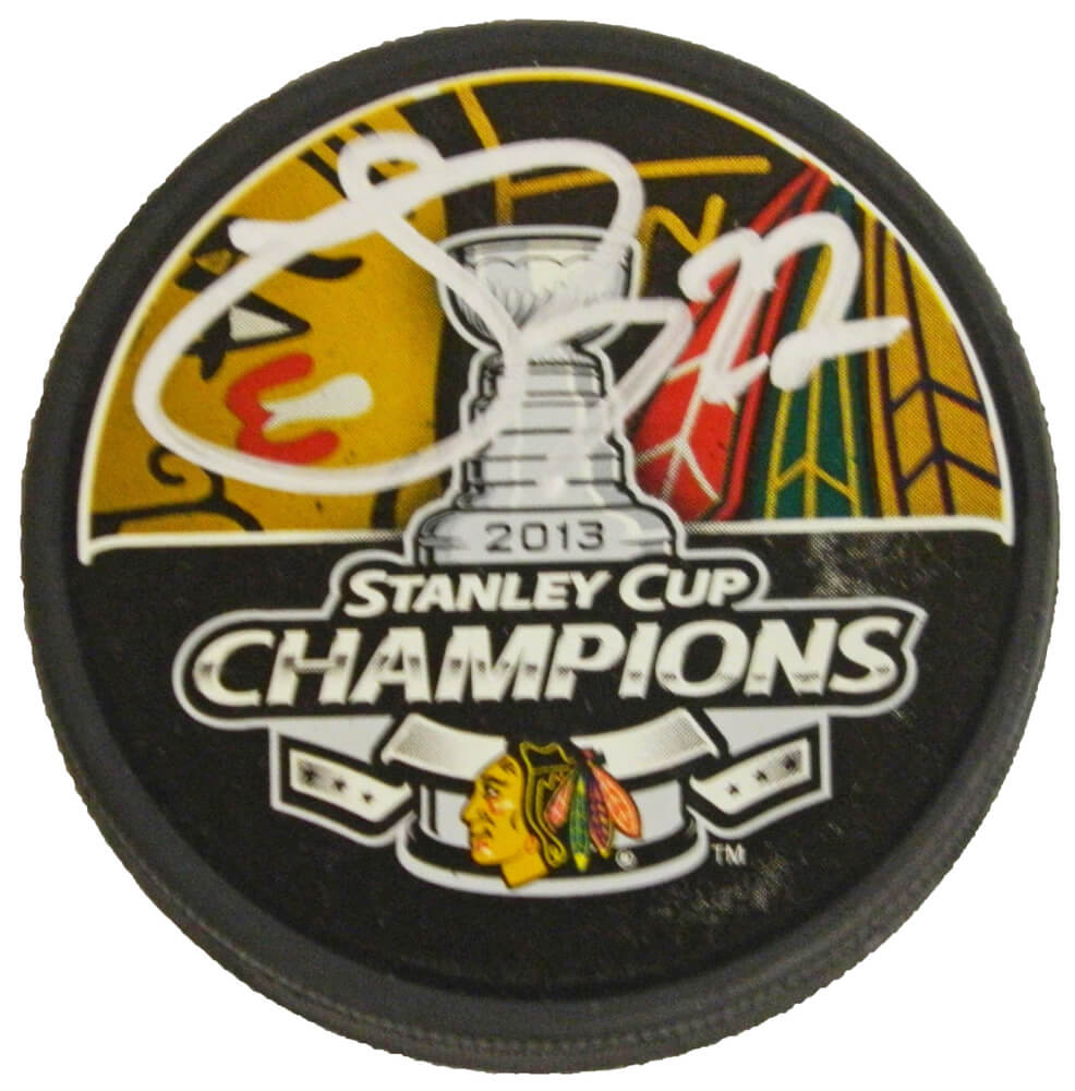 Johnny Oduya Signed Blackhawks 2013 Stanley Cup Champs Logo Hockey Puck - ODUPUC400 - Johnny Oduya Signed Blackhawks 2013 Stanley Cup Champs Logo Hockey Puck product image