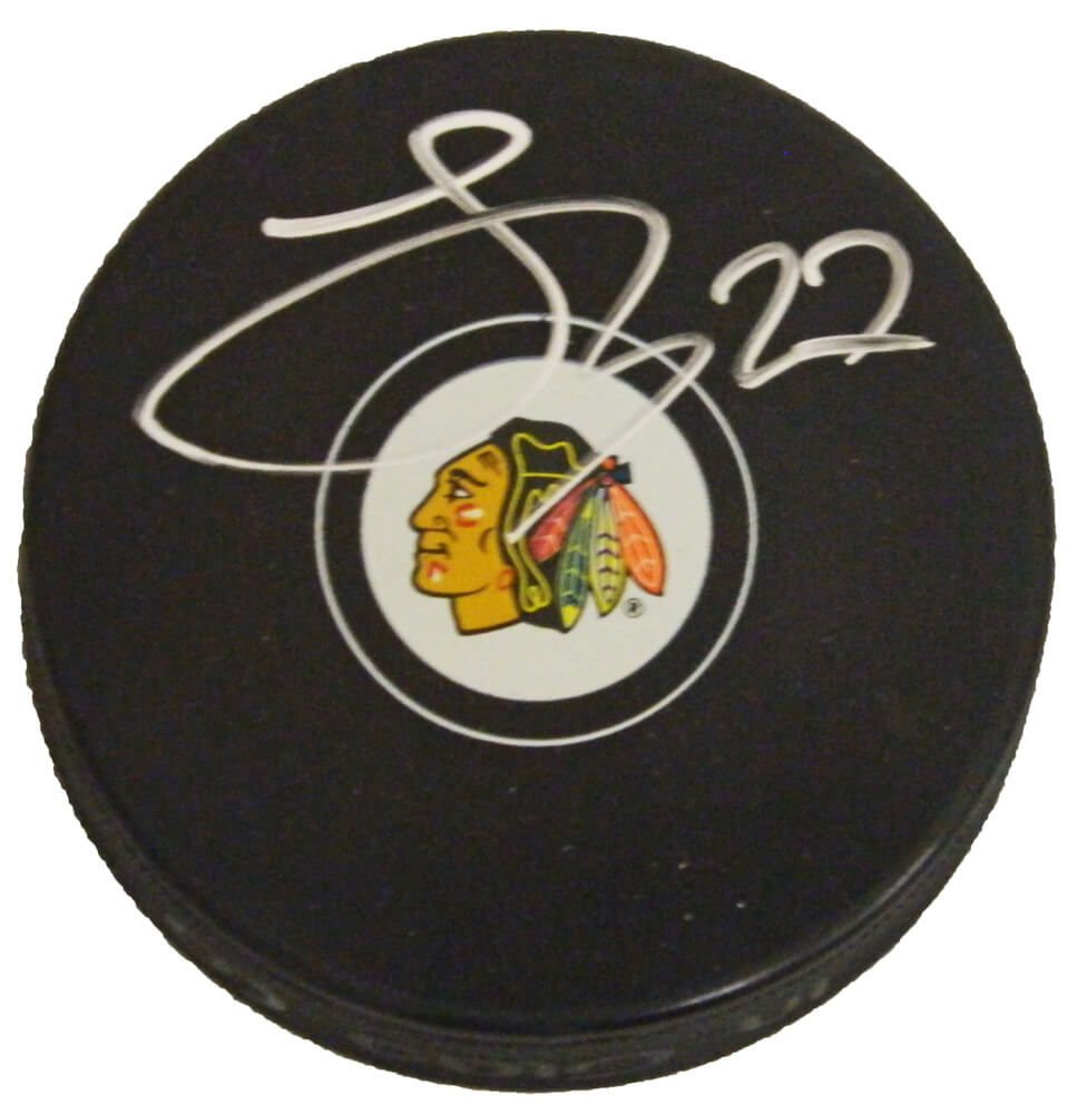 Johnny Oduya Signed Blackhawks Logo Hockey Puck - ODUPUC401 - Johnny Oduya Signed Blackhawks Logo Hockey Puck product image