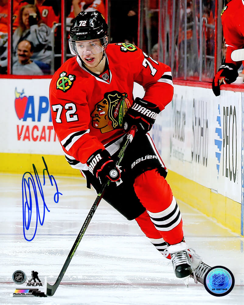 Artemi Panarin Signed Chicago Blackhawks Action 8x10 Photo - PAN08P400 - Artemi Panarin Signed Chicago Blackhawks Action 8x10 Photo product image
