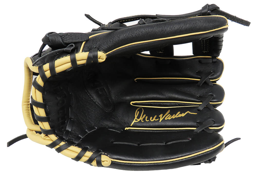 Dave Parker Signed Wilson Black Baseball Fielders Glove - PARGLV100 - Dave Parker Signed Wilson Black Baseball Fielders Glove product image
