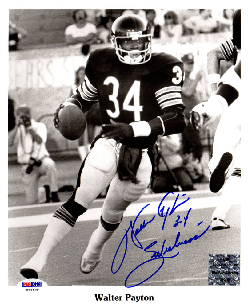 Walter Payton Signed Bears Action B&W 8x10 Photo w/Sweetness - PAY08P302 - Walter Payton Signed Bears Action B&W 8x10 Photo w/Sweetness product image
