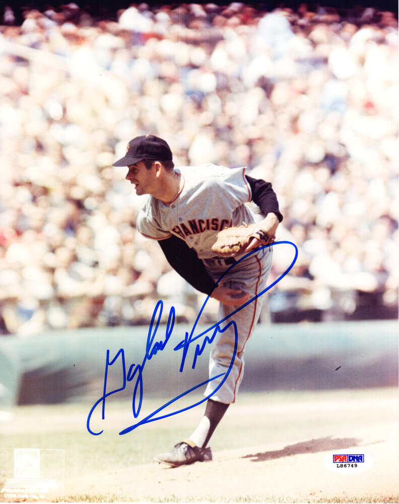Gaylord Perry Signed San Francisco Giants Pitching Action 8x10 Photo (PSA/DNA) - PER08P102 - Gaylord Perry Signed San Francisco Giants Pitching Action 8x10 Photo (PSA/DNA) product image