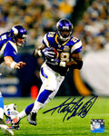 Adrian Peterson Signed Minnesota Vikings Rushing 8x10 Photo (Beckett) - PET08P300 - Adrian Peterson Signed Minnesota Vikings Rushing 8x10 Photo (Beckett) product image