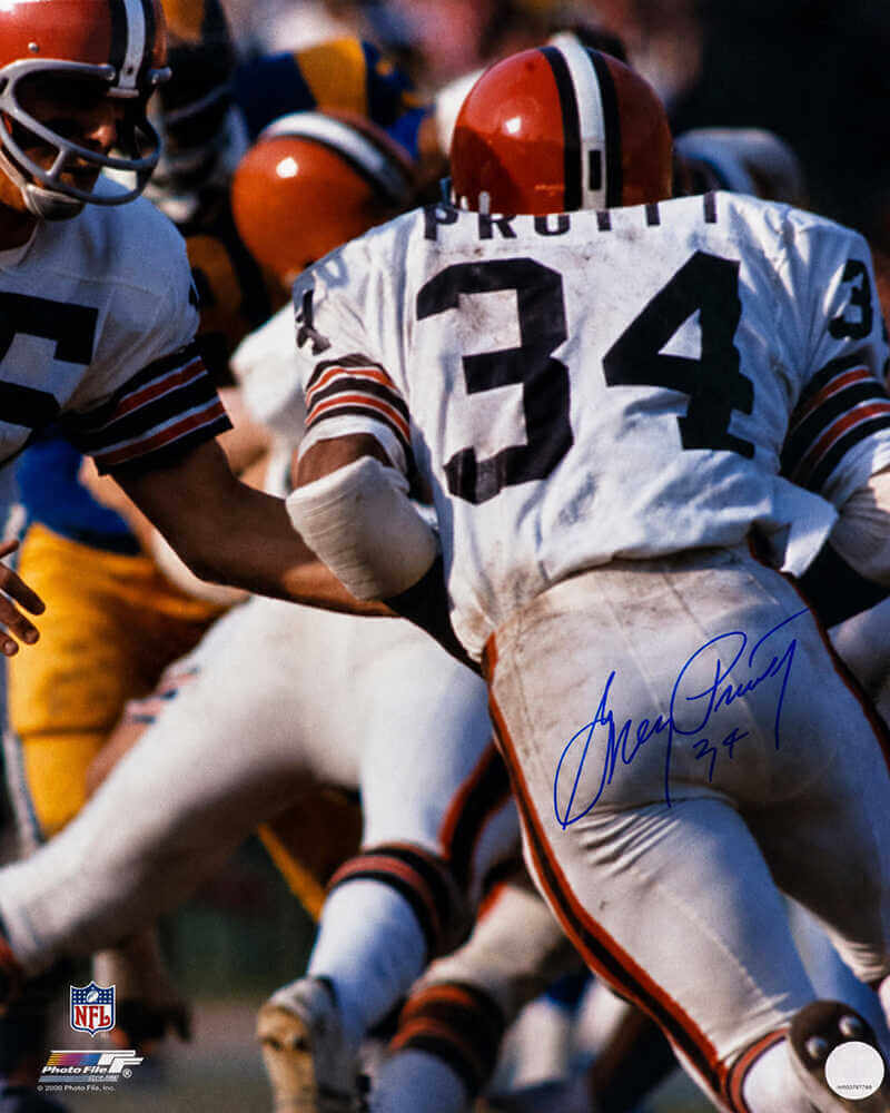 Greg Pruitt Signed Cleveland Browns White Jersey Action 16x20 Photo - PRU16P300 - Greg Pruitt Signed Cleveland Browns White Jersey Action 16x20 Photo product image