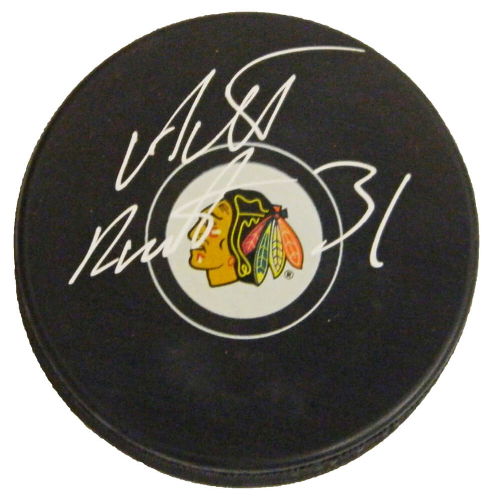 Antti Raanta Signed Chicago Blackhawks Logo Hockey Puck - RAAPUC400 - Antti Raanta Signed Chicago Blackhawks Logo Hockey Puck product image