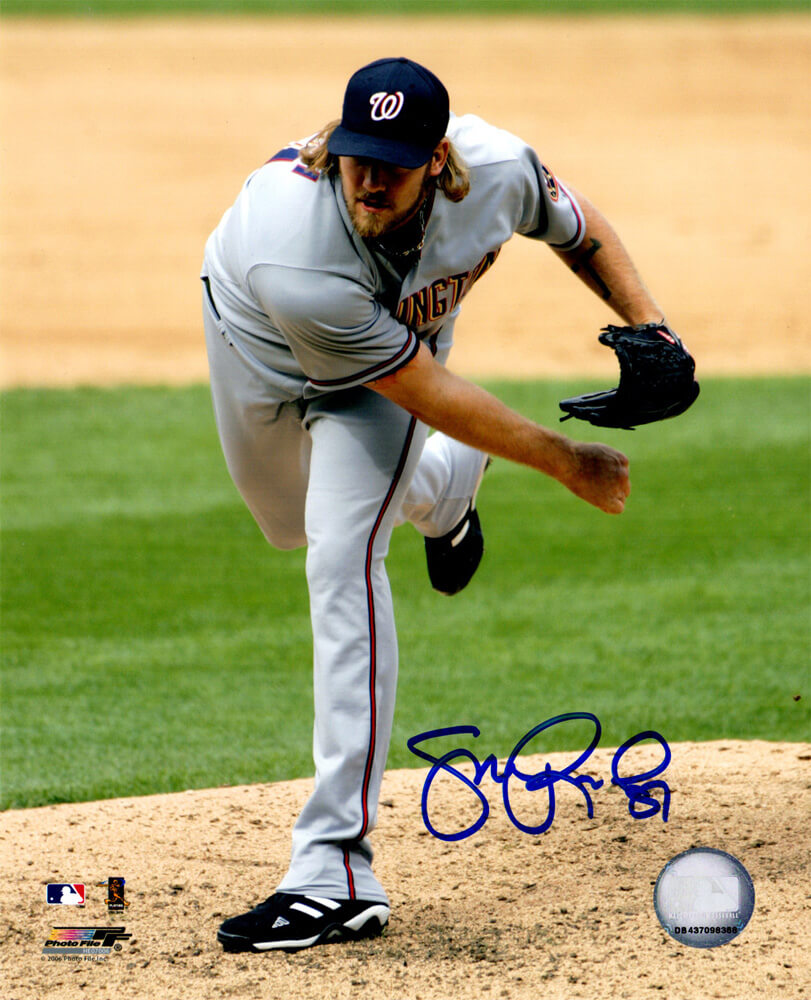 Jon Rauch Signed Nationals Pitching 8x10 Photo - RAU08P100 - Jon Rauch Signed Nationals Pitching 8x10 Photo product image
