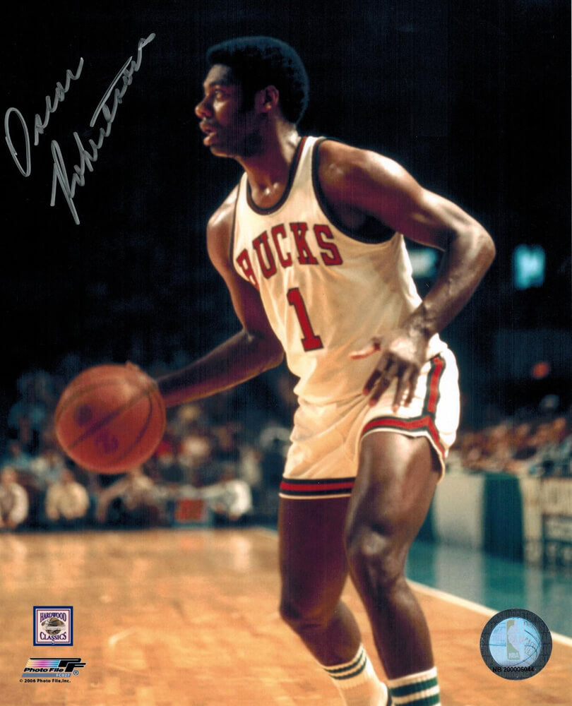 Oscar Robertson Signed Milwaukee Bucks Action 8x10 Photo - ROB08P200 - Oscar Robertson Signed Milwaukee Bucks Action 8x10 Photo product image