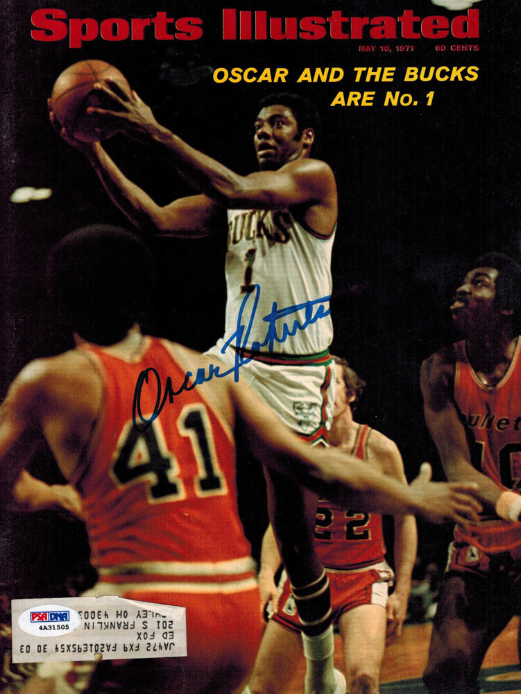 Oscar Robertson Signed Sports Illustrated 5/10/70 - ROBMAG200 - Oscar Robertson Signed Sports Illustrated 5/10/70 product image