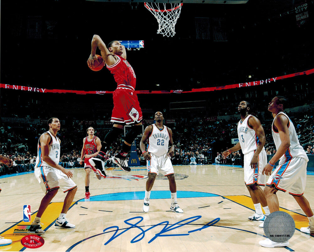 Derrick Rose Signed Bulls Action 8x10 vs Thunder - ROS08P205 - Derrick Rose Signed Bulls Action 8x10 vs Thunder product image