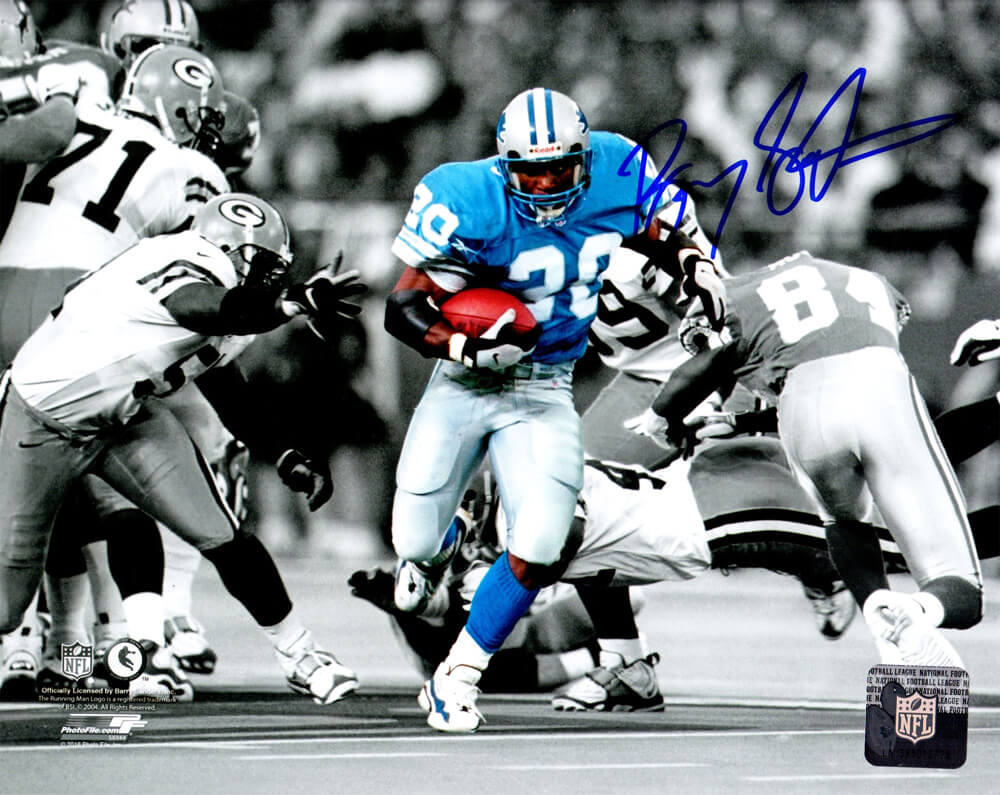 Barry Sanders Signed Detroit Lions Action vs Packers Spotlight 8x10 Photo - SAN08P311 - Barry Sanders Signed Detroit Lions Action vs Packers Spotlight 8x10 Photo product image
