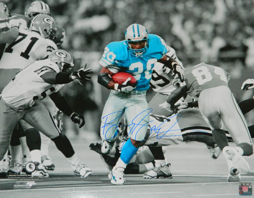 Barry Sanders Signed Detroit Lions Action vs Packers Spotlight 16x20 Photo - SAN16P315 - Barry Sanders Signed Detroit Lions Action vs Packers Spotlight 16x20 Photo product image