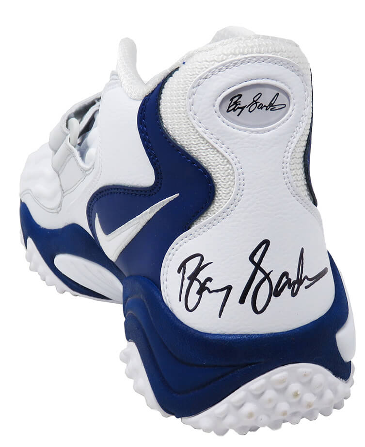 Barry Sanders Signed Nike Air Zoom Turf Jet '97 White & Blue Lions Shoe (Right Foot) - SANSHO301 - Barry Sanders Signed Nike Air Zoom Turf Jet '97 White & Blue Lions Shoe (Right Foot) product image
