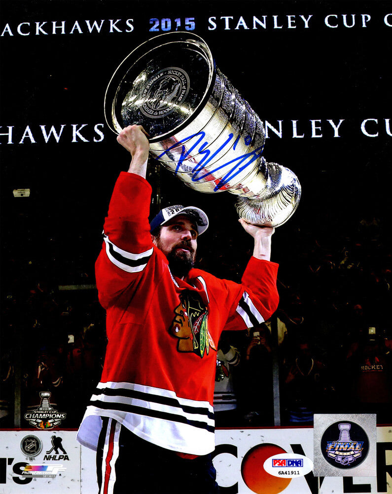 Patrick Sharp Signed Blackhawks Holding 2015 Stanley Cup Trophy 8x10 Photo - SHA08P441 - Patrick Sharp Signed Blackhawks Holding 2015 Stanley Cup Trophy 8x10 Photo product image