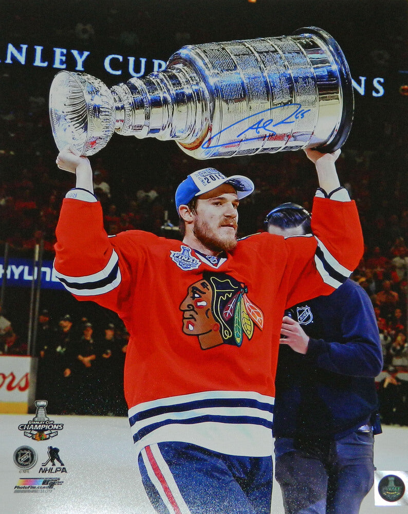 Andrew Shaw Signed Chicago Blackhawks 2015 Stanley Cup Champion Holding Trophy 16x20 Photo - SHA16P416 - Andrew Shaw Signed Chicago Blackhawks 2015 Stanley Cup Champion Holding Trophy 16x20 Photo product image