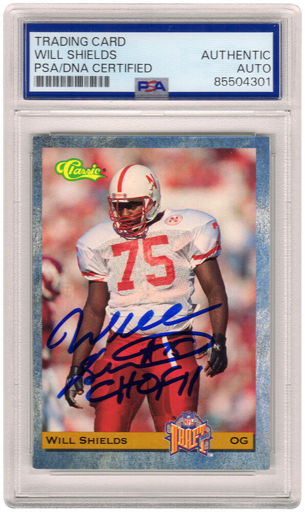 Will Shields Signed 1993 Classic Rookie Football Trading Card #13 w/CHOF'11 - (PSA Encapsulated) - SHICAR305 - Will Shields Signed 1993 Classic Rookie Football Trading Card #13 w/CHOF'11 - (PSA Encapsulated) product image
