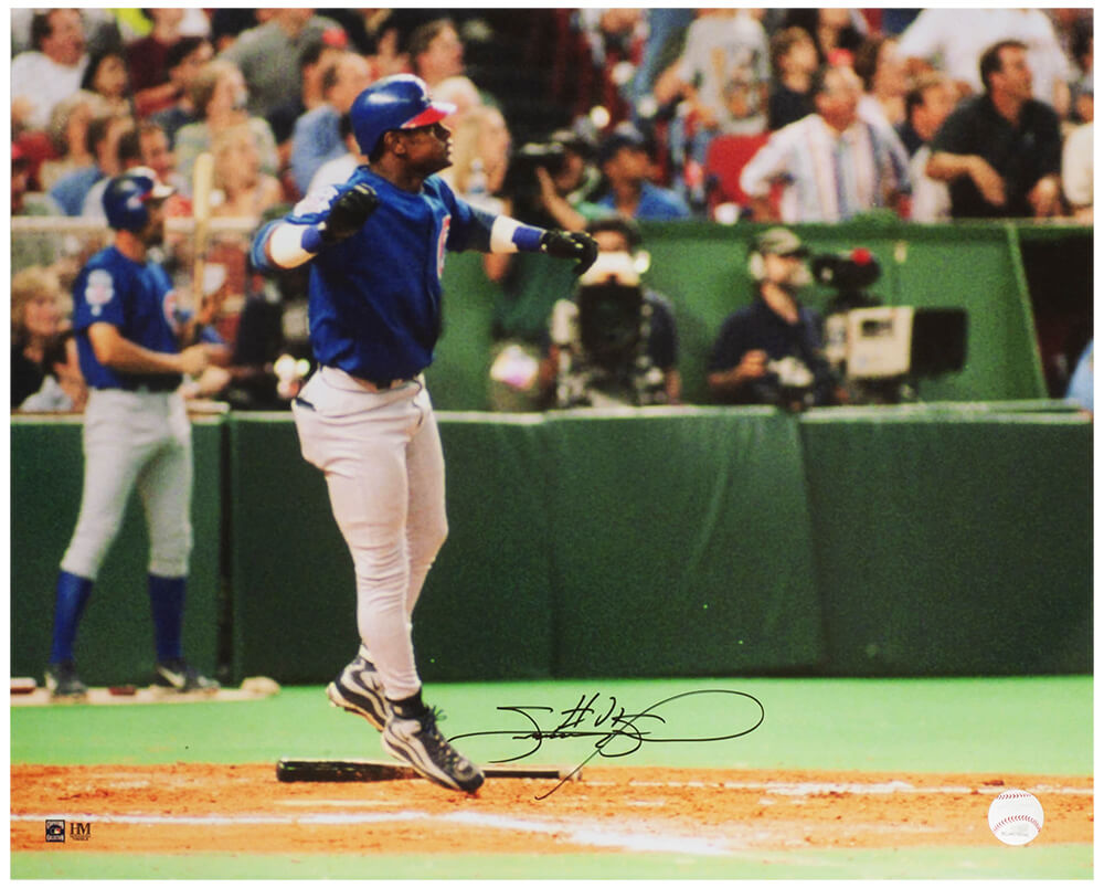 Sammy Sosa Signed Chicago Cubs Home Run Jump Celebration 16x20 Photo - SOS16P101 - Sammy Sosa Signed Chicago Cubs Home Run Jump Celebration 16x20 Photo product image