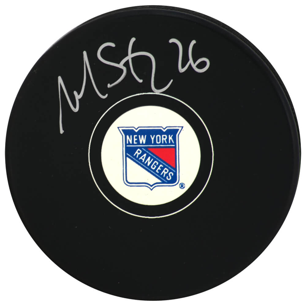 Martin St. Louis Signed New York Rangers Logo Hockey Puck - STLPUC404 - Martin St. Louis Signed New York Rangers Logo Hockey Puck product image