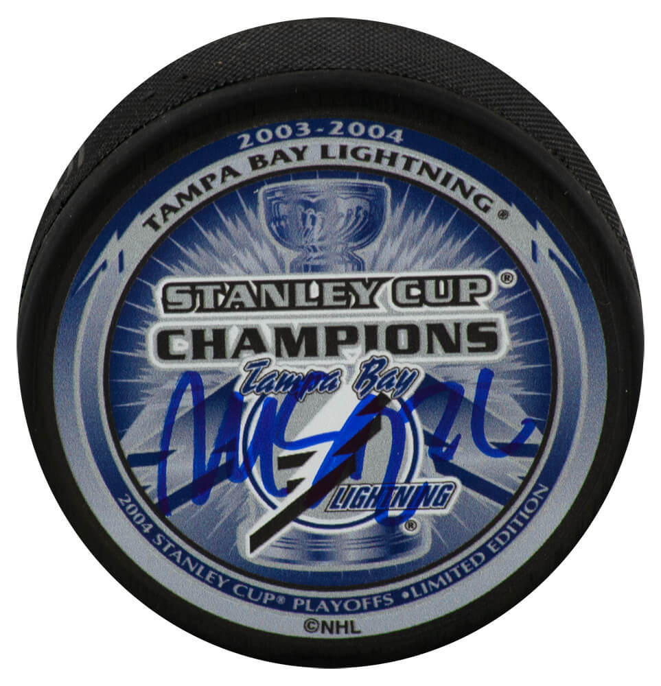 Martin St. Louis Signed Tampa Bay Lightning 2004 Stanley Cup Champs Logo Hockey Puck - STLPUC409 - Martin St. Louis Signed Tampa Bay Lightning 2004 Stanley Cup Champs Logo Hockey Puck product image