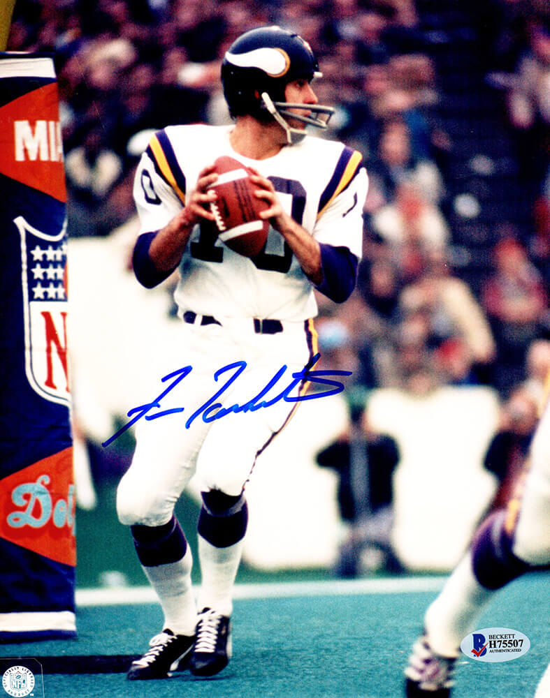 Fran Tarkenton Signed Minnesota Vikings Action 8x10 Photo (Beckett) - TAR08P303 - Fran Tarkenton Signed Minnesota Vikings Action 8x10 Photo (Beckett) product image
