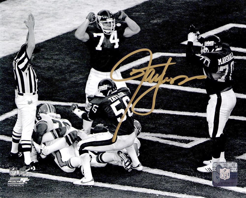 Lawrence Taylor Signed New York Giants Super Bowl XXI Safety B&W 8x10 Photo - TAY08P307 - Lawrence Taylor Signed New York Giants Super Bowl XXI Safety B&W 8x10 Photo product image
