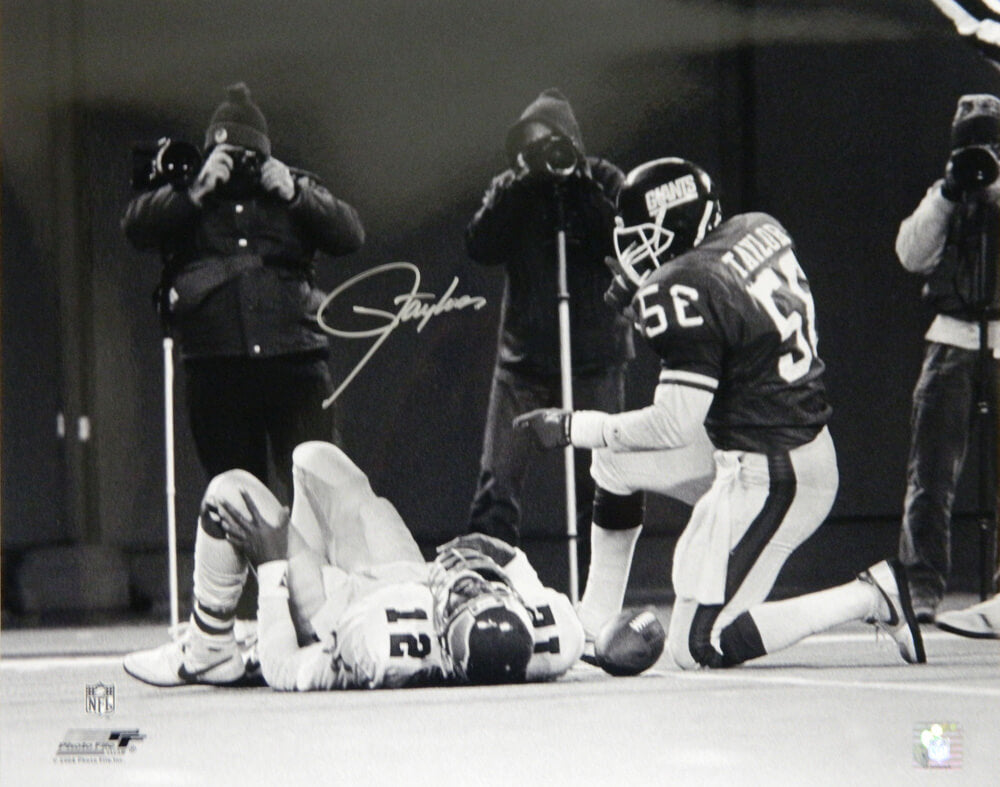 Lawrence Taylor Signed Giants B&W 16x20 over Cunningham - TAY16P300 - Lawrence Taylor Signed Giants B&W 16x20 over Cunningham product image