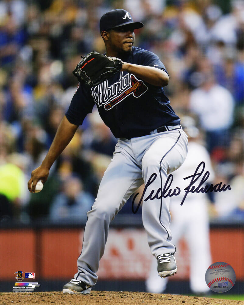 Julio Teheran Signed Atlanta Braves Pitching 8x10 Photo - TEH08P101 - Julio Teheran Signed Atlanta Braves Pitching 8x10 Photo product image