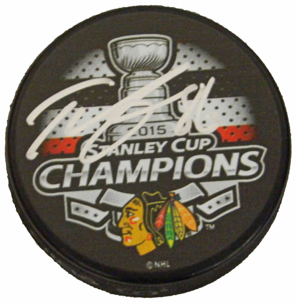Teuvo Teravainen Signed Chicago Blackhawks 2015 Stanley Cup Champs Logo Hockey Puck - TERPUC401 - Teuvo Teravainen Signed Chicago Blackhawks 2015 Stanley Cup Champs Logo Hockey Puck product image