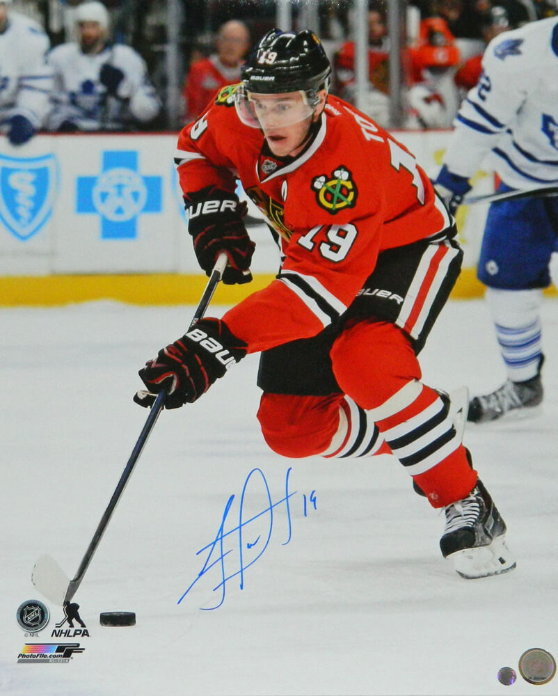 Jonathan Toews Signed Chicago Blackhawks Action 16x20 Photo - TOE16P400 - Jonathan Toews Signed Chicago Blackhawks Action 16x20 Photo product image