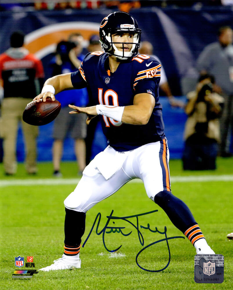 Mitchell Trubisky Signed Chicago Bears Passing Action 8x10 Photo - TRU08P300 - Mitchell Trubisky Signed Chicago Bears Passing Action 8x10 Photo product image
