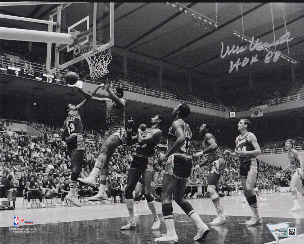 Wes Unseld Signed Washington Bullets B&W Action 8x10 Photo w/HOF'88 - UNS08P200 - Wes Unseld Signed Washington Bullets B&W Action 8x10 Photo w/HOF'88 product image