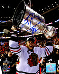 Kris Versteeg Signed Chicago Blackhawks 2010 Stanley Cup Holding Trophy 8x10 Photo - VER08P405 - Kris Versteeg Signed Chicago Blackhawks 2010 Stanley Cup Holding Trophy 8x10 Photo product image