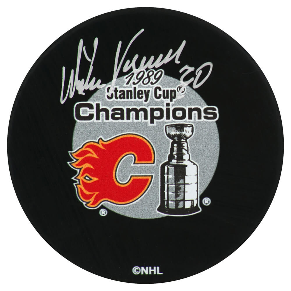 Mike Vernon Signed Calgary Flames 1989 Stanley Cup Champs Logo Hockey Puck - VERPUC431 - Mike Vernon Signed Calgary Flames 1989 Stanley Cup Champs Logo Hockey Puck product image