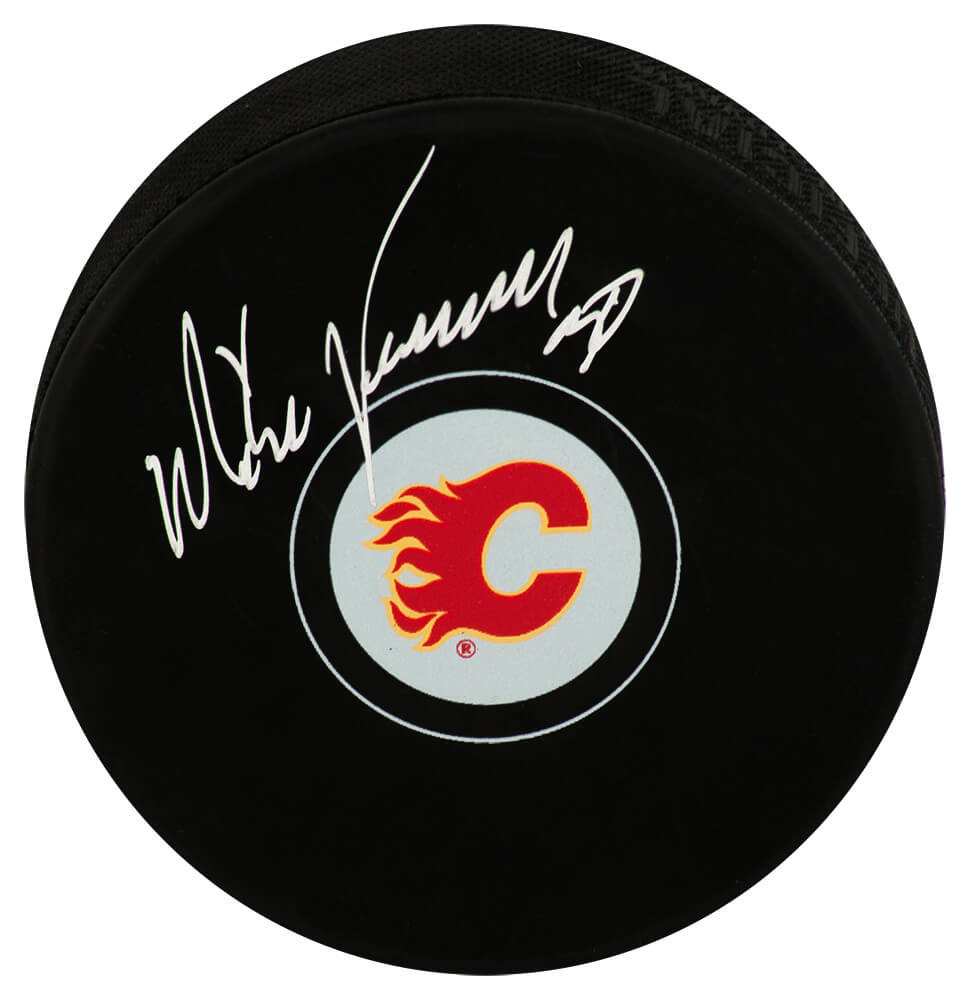 Mike Vernon Signed Calgary Flames Logo Hockey Puck - VERPUC434 - Mike Vernon Signed Calgary Flames Logo Hockey Puck product image